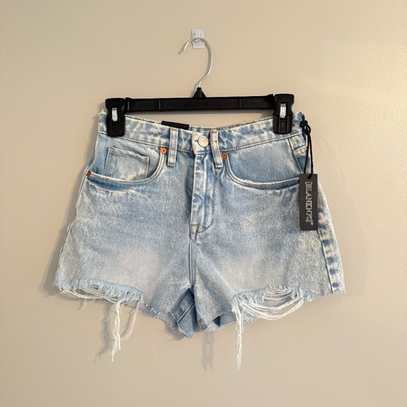 NWT BlankNYC The Reeve ultra hi-rise shorts - Picture 1 of 3